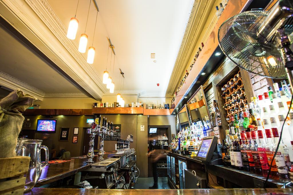 The Duke Of Edinburgh Hotel & Bar Барроу-ин-Фернесс Экстерьер фото